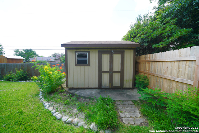 9802 La Rue Street San Antonio TX 78217