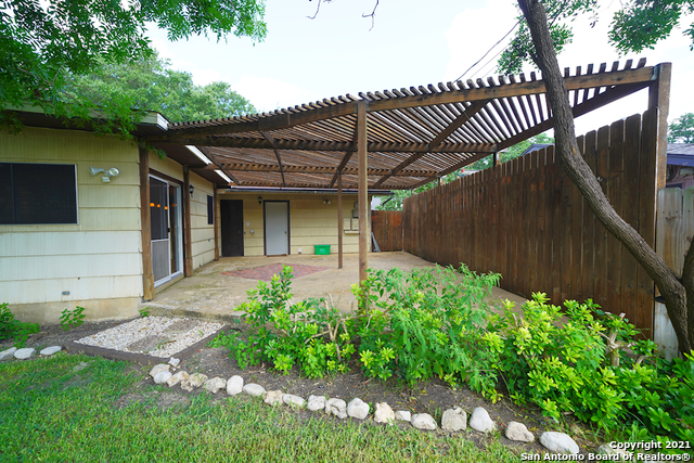 9802 La Rue Street San Antonio TX 78217