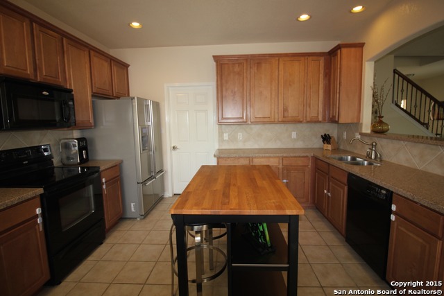 1151 Pinnacle Falls San Antonio TX 78260