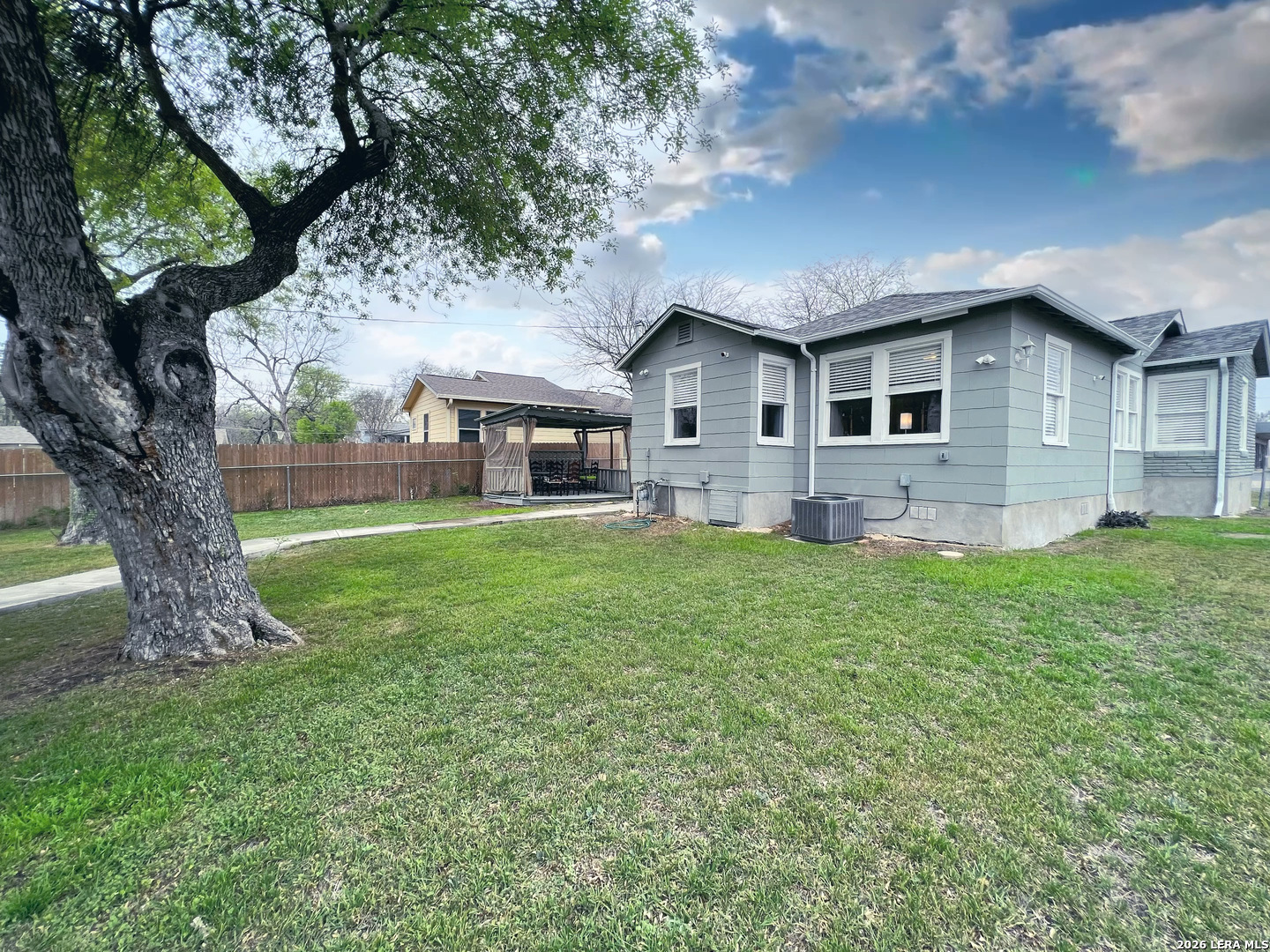 302 W Mariposa San Antonio TX 78212