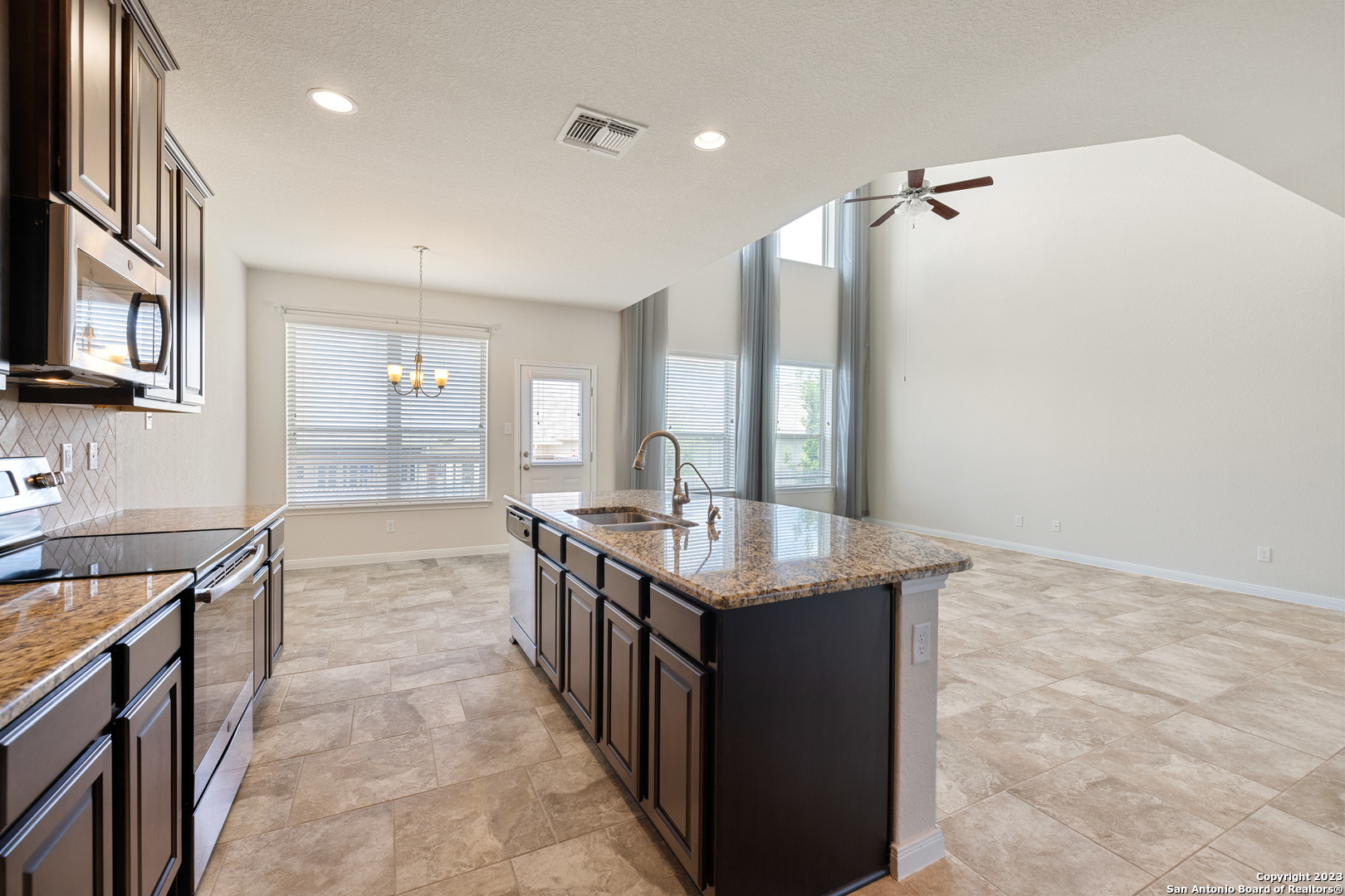 5489 Cypress Point Schertz TX 78108