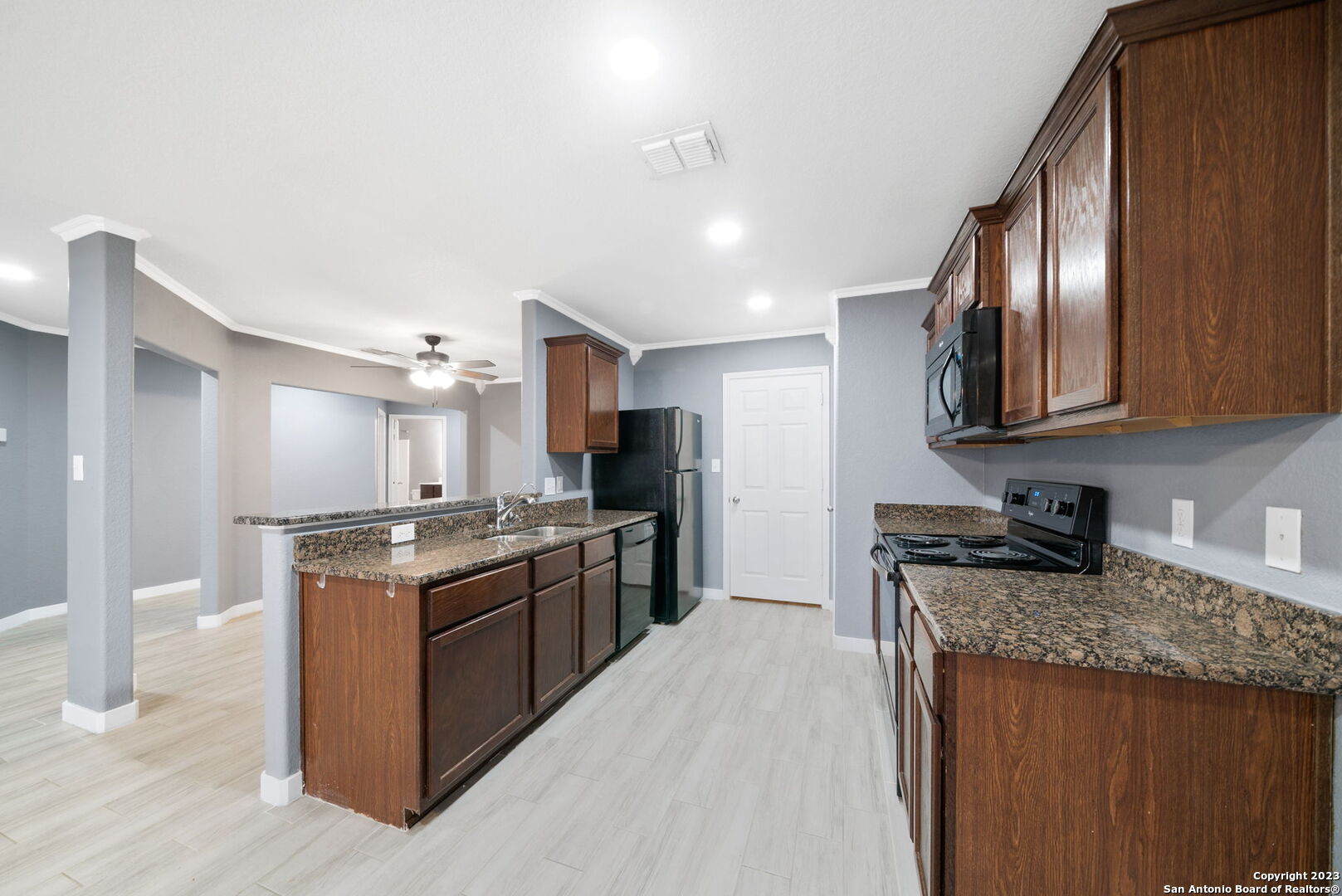 6643 Luckey Tree San Antonio TX 78252