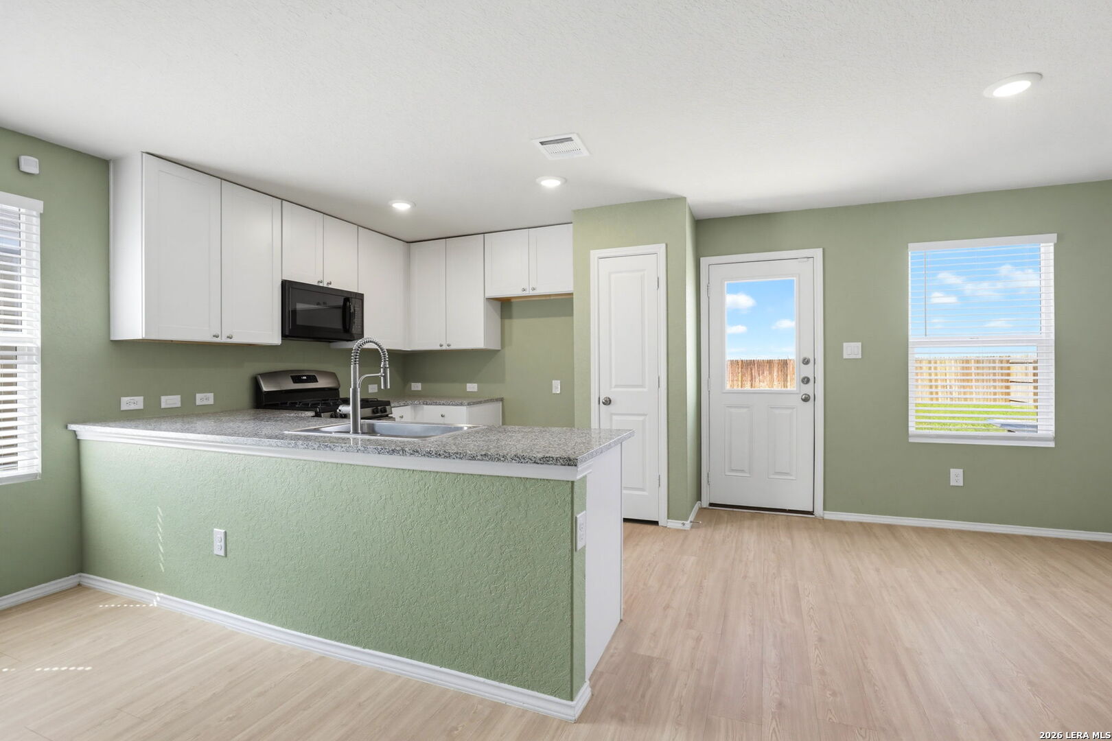 10534 Borlaug Street Converse TX 78109
