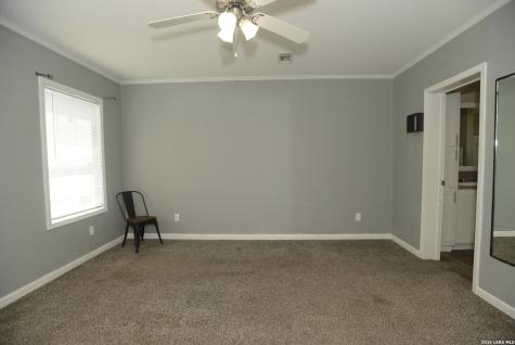 13598 Old Frio City Lytle TX 78052