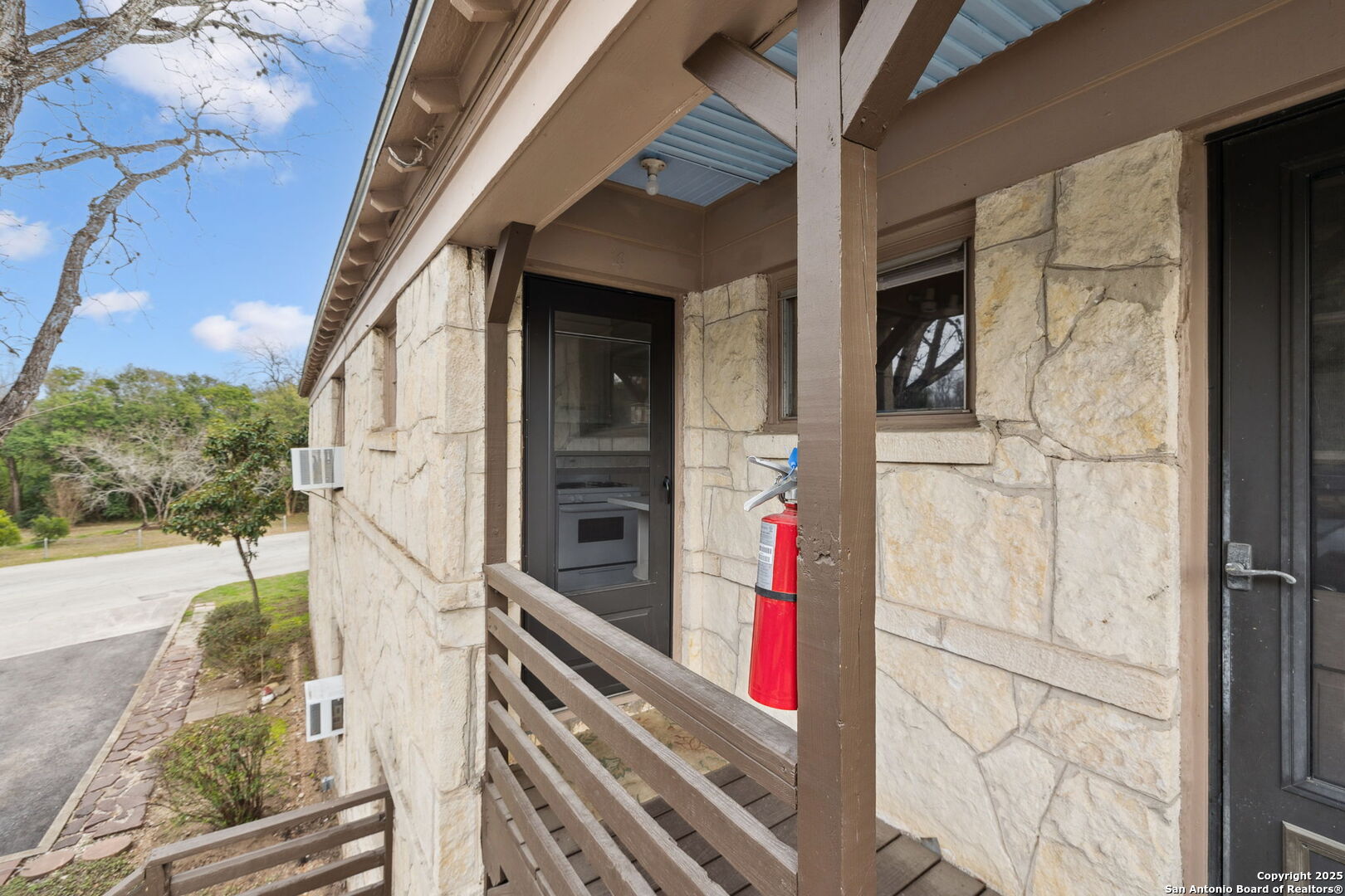 515 E Olmos Drive Olmos Park TX 78212