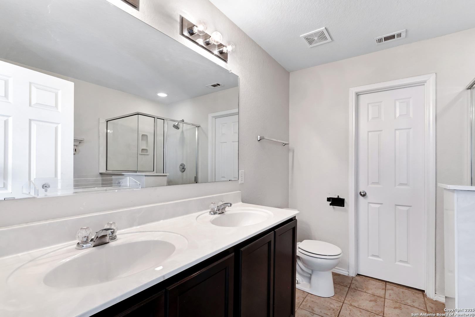 8811 Silver City San Antonio TX 78254