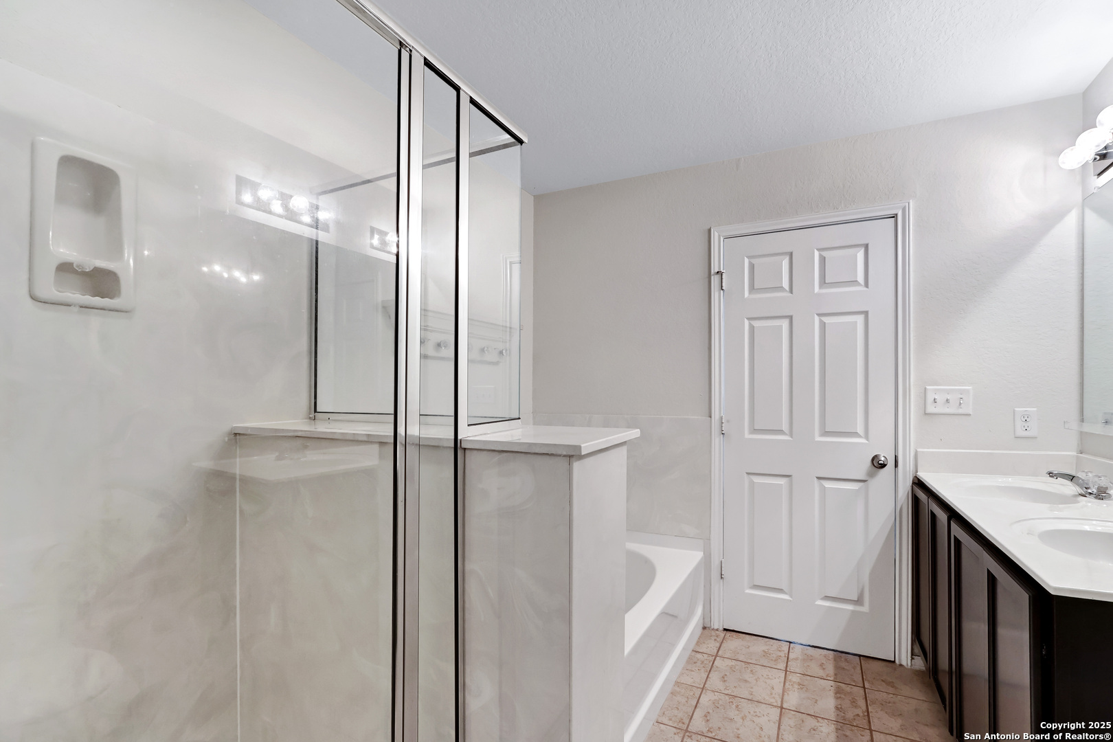 8811 Silver City San Antonio TX 78254