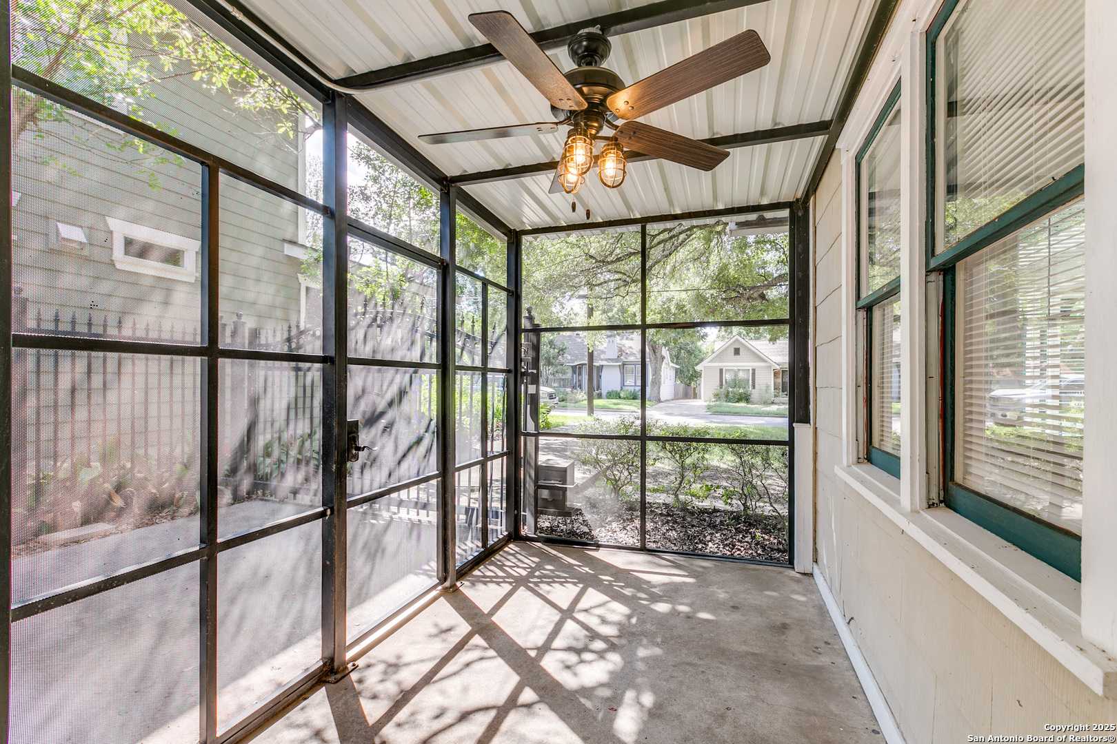 217 Corona Alamo Heights TX 78209