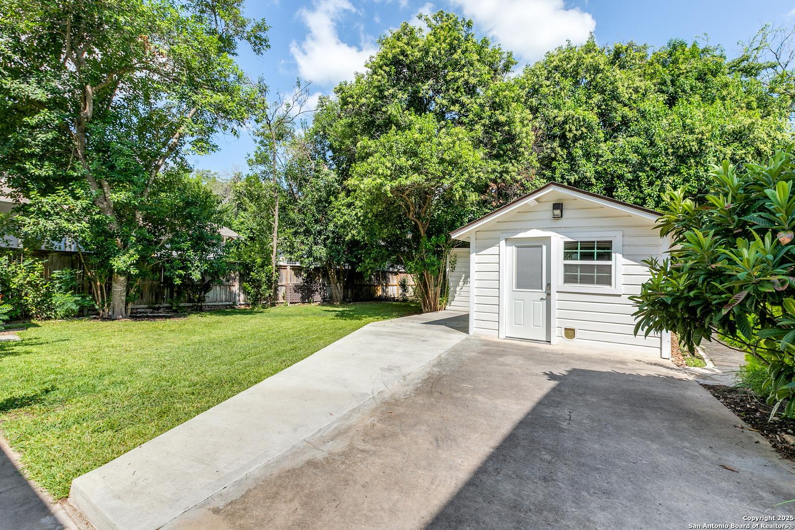 217 Corona Alamo Heights TX 78209