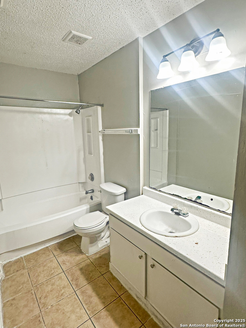 7502 Oak Chase San Antonio TX 78239