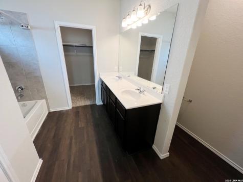 156 Hunters Brook San Antonio TX 78253