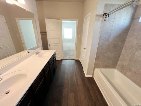 156 Hunters Brook San Antonio TX 78253