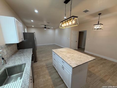 1475 Bonnyview Canyon Lake TX 78133
