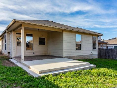 810 Campion Red San Antonio TX 78245