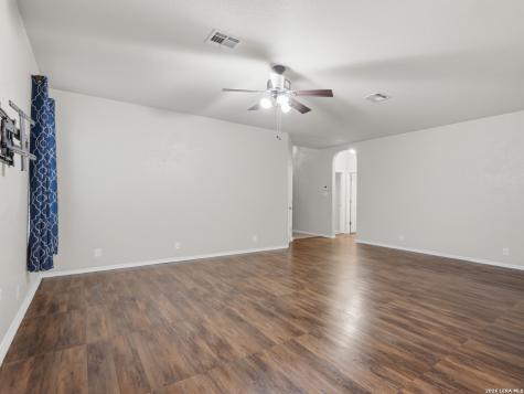 810 Campion Red San Antonio TX 78245