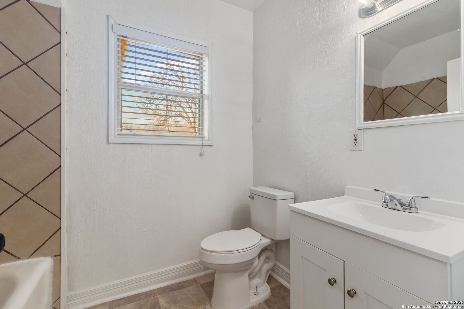 1630 W Rosewood San Antonio TX 78201