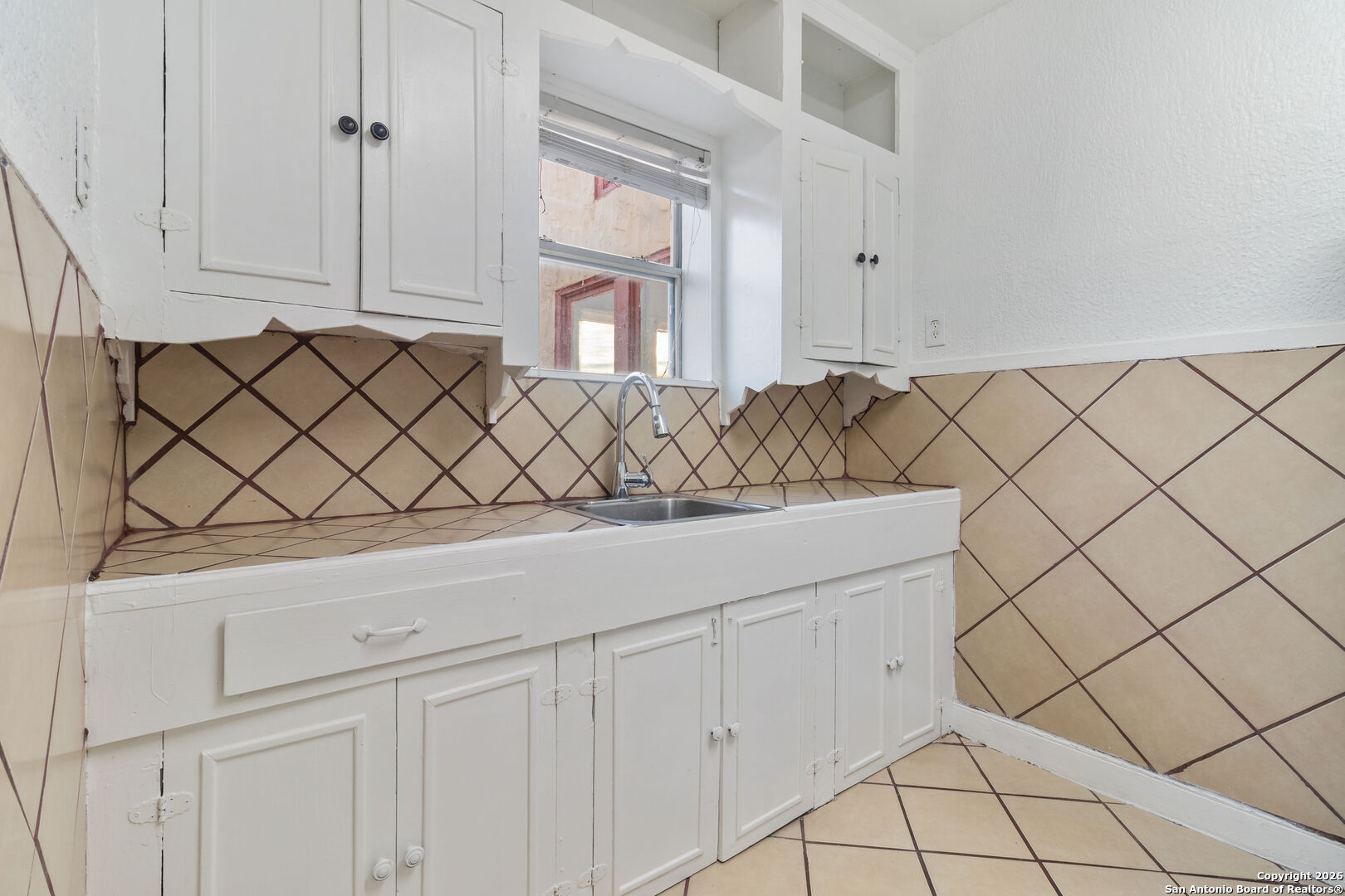 1630 W Rosewood San Antonio TX 78201