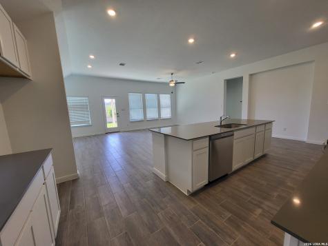 1233 Fox Wing Way New Braunfels TX 78132