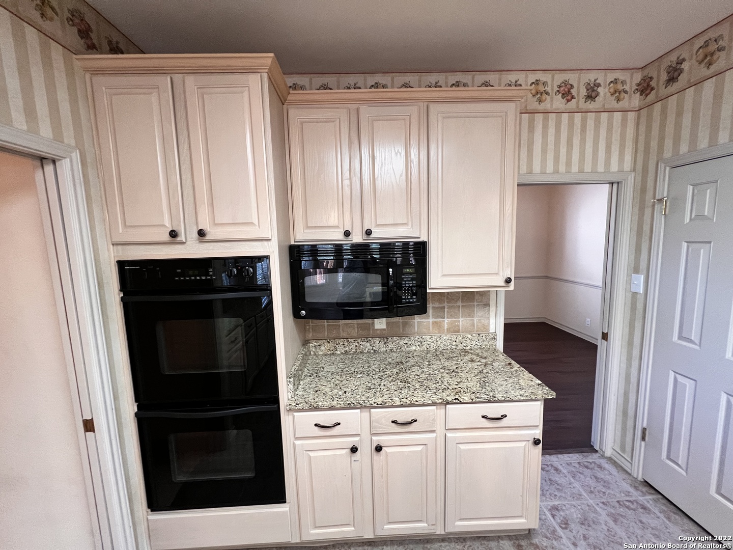 18123 Brookwood Forest San Antonio TX 78258