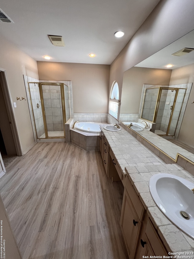 18123 Brookwood Forest San Antonio TX 78258