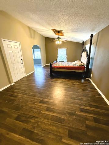 212 Thornton Lakehills TX 78063