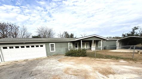 212 Thornton Lakehills TX 78063