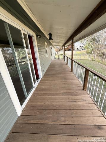 212 Thornton Lakehills TX 78063