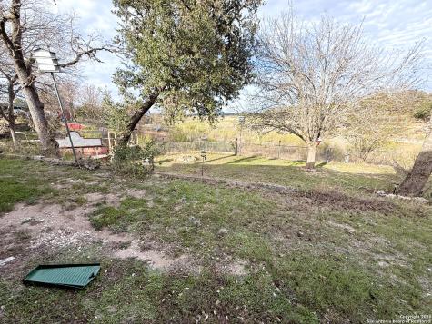 212 Thornton Lakehills TX 78063