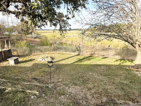 212 Thornton Lakehills TX 78063