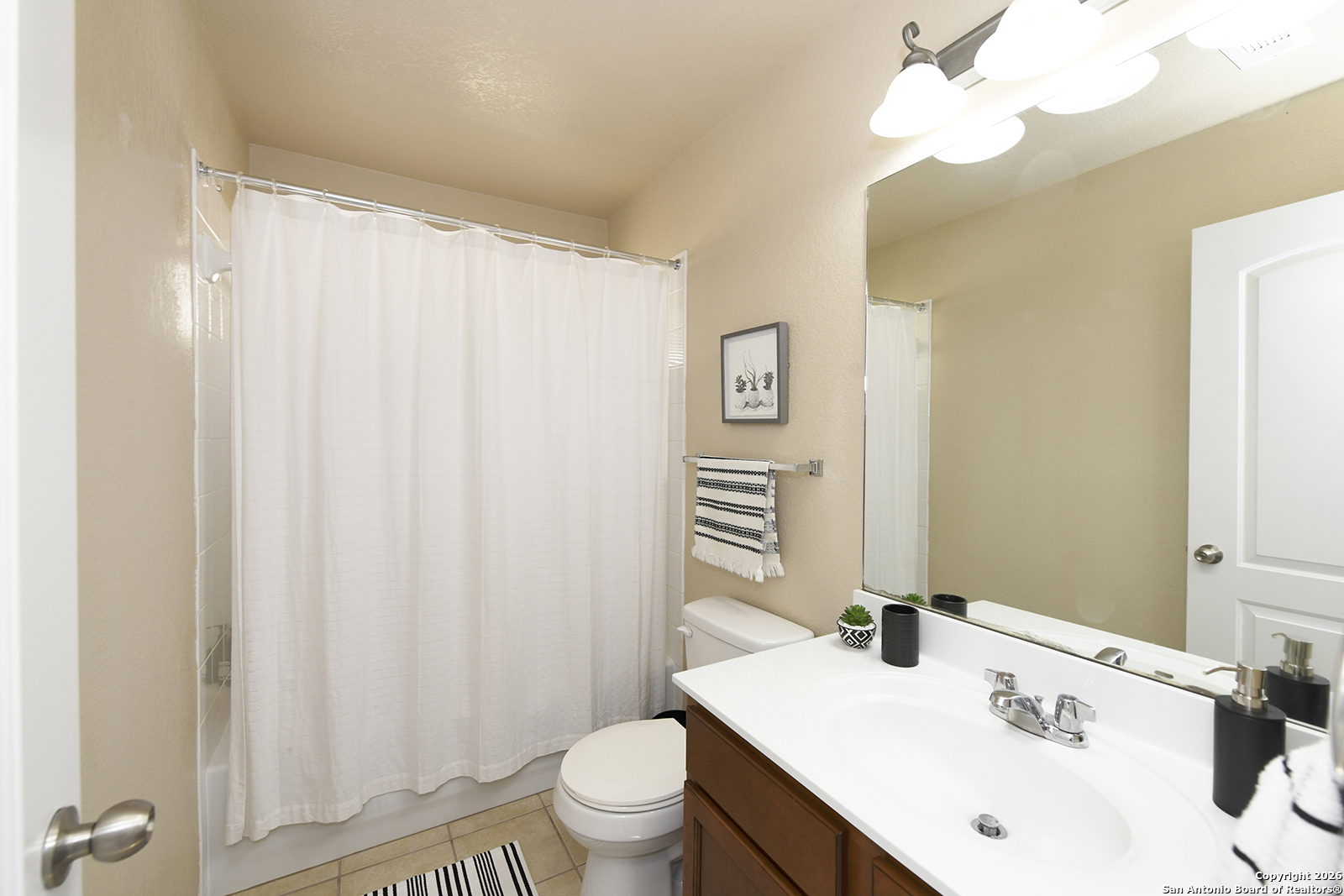 1119 Pinnacle Falls San Antonio TX 78260