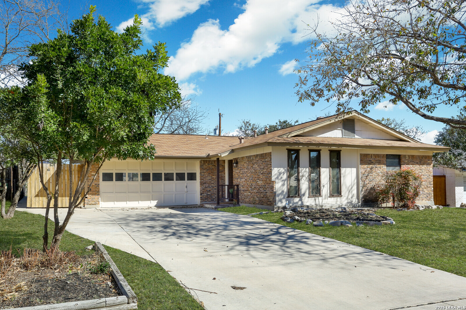 1015 Cerro Alto San Antonio TX 78213