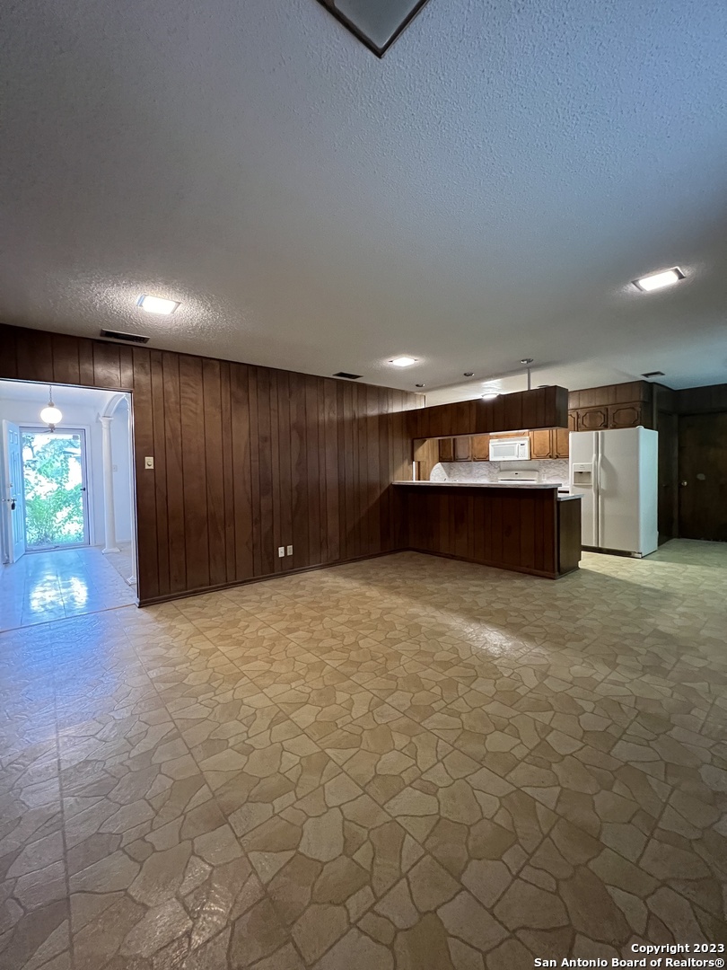 1735 Donaldson Avenue San Antonio TX 78228