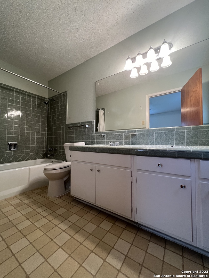 1735 Donaldson Avenue San Antonio TX 78228