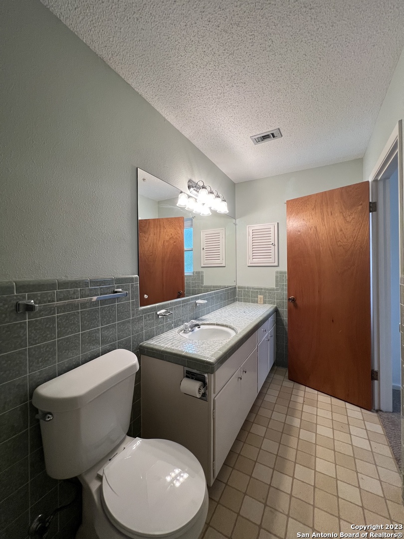 1735 Donaldson Avenue San Antonio TX 78228