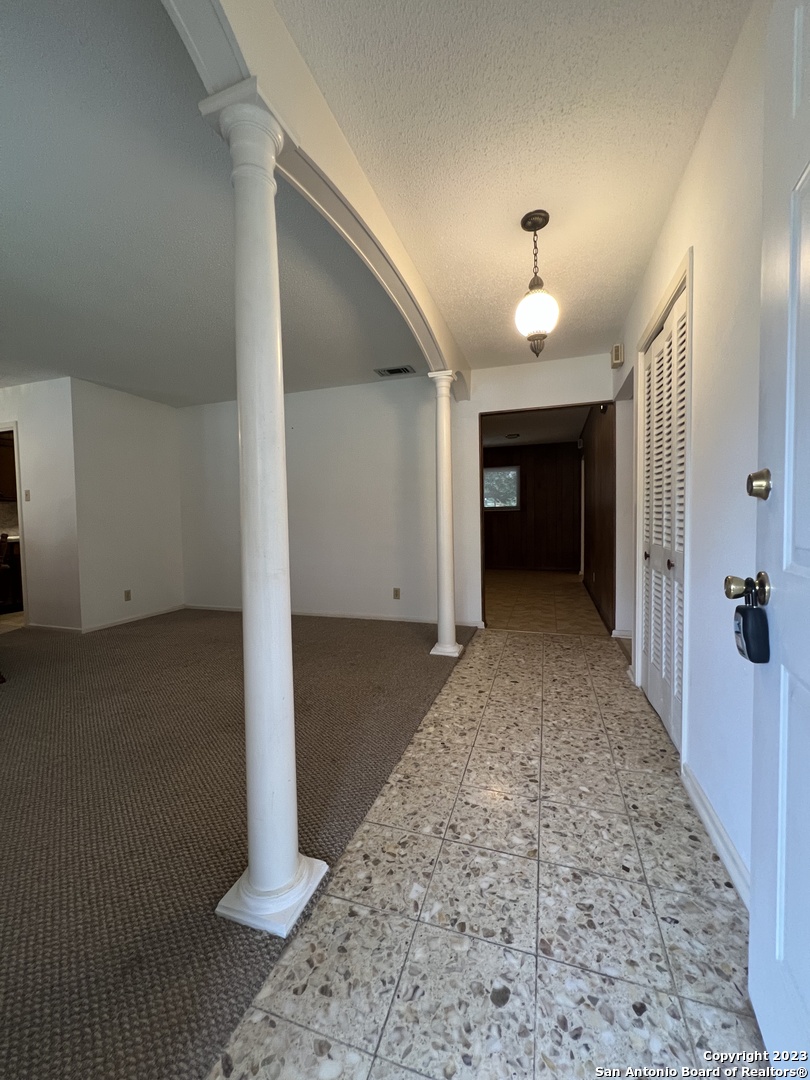 1735 Donaldson Avenue San Antonio TX 78228