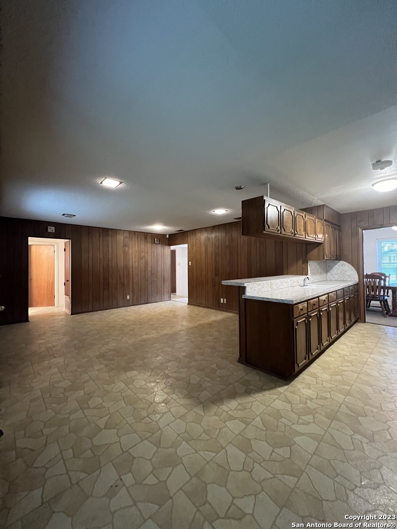 1735 Donaldson Avenue San Antonio TX 78228