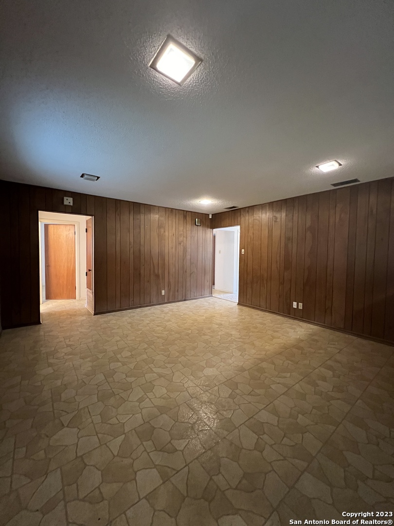 1735 Donaldson Avenue San Antonio TX 78228