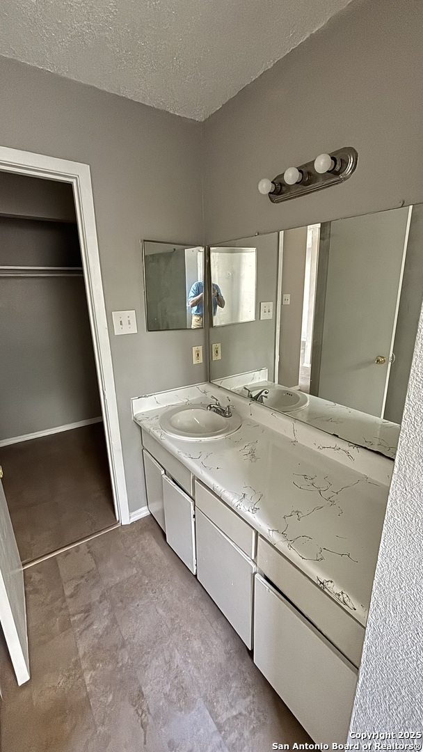 5603 Bienville San Antonio TX 78233