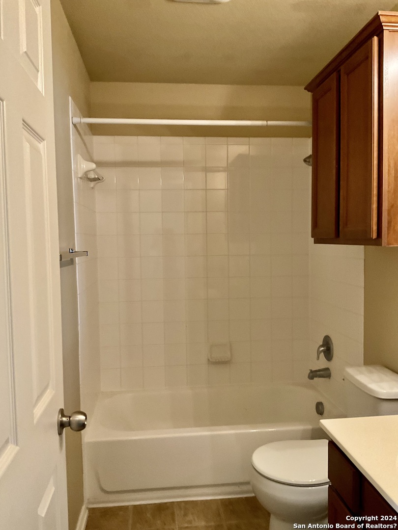 1422 Dove Bend San Antonio TX 78245