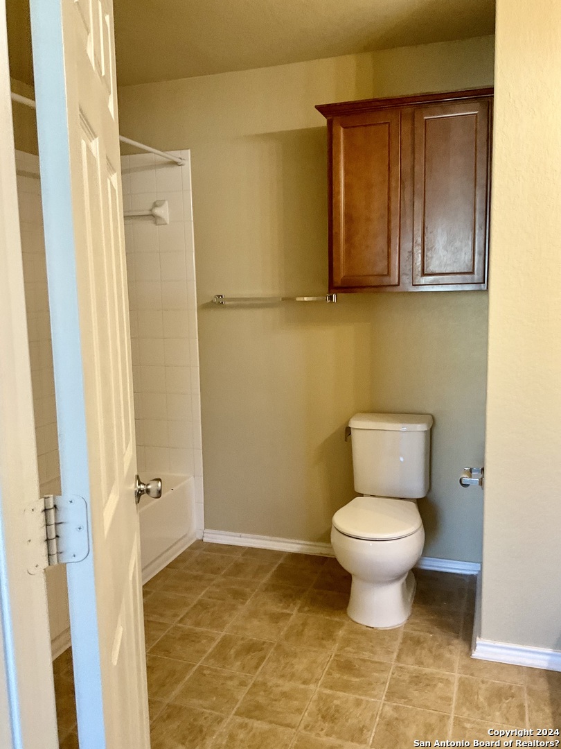 1422 Dove Bend San Antonio TX 78245