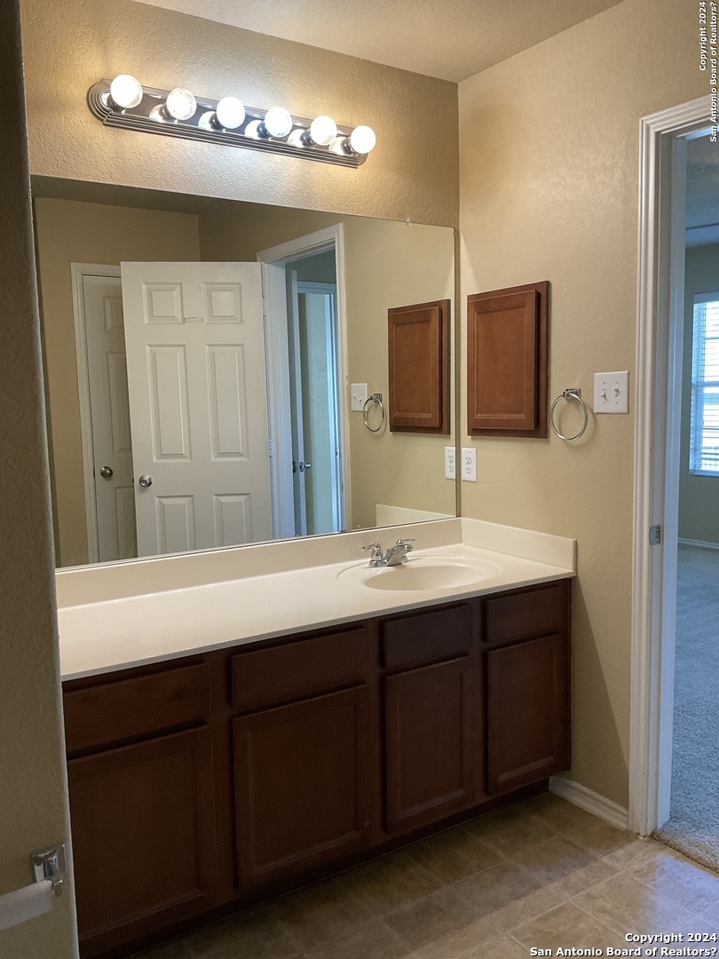 1422 Dove Bend San Antonio TX 78245