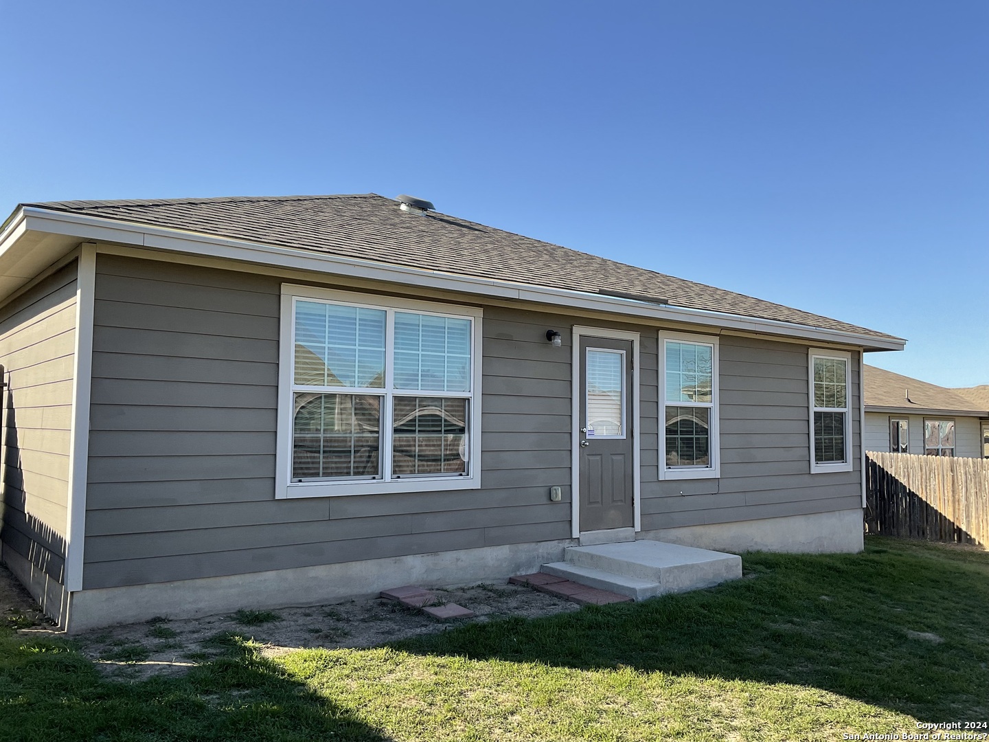 1422 Dove Bend San Antonio TX 78245