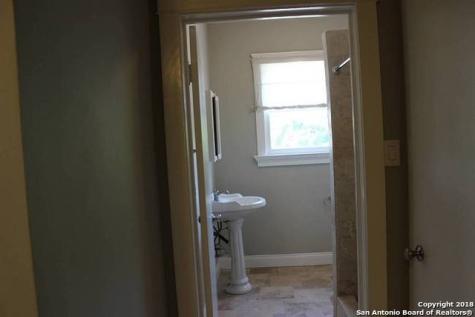 628 S Saint Mary's Street San Antonio TX 78205