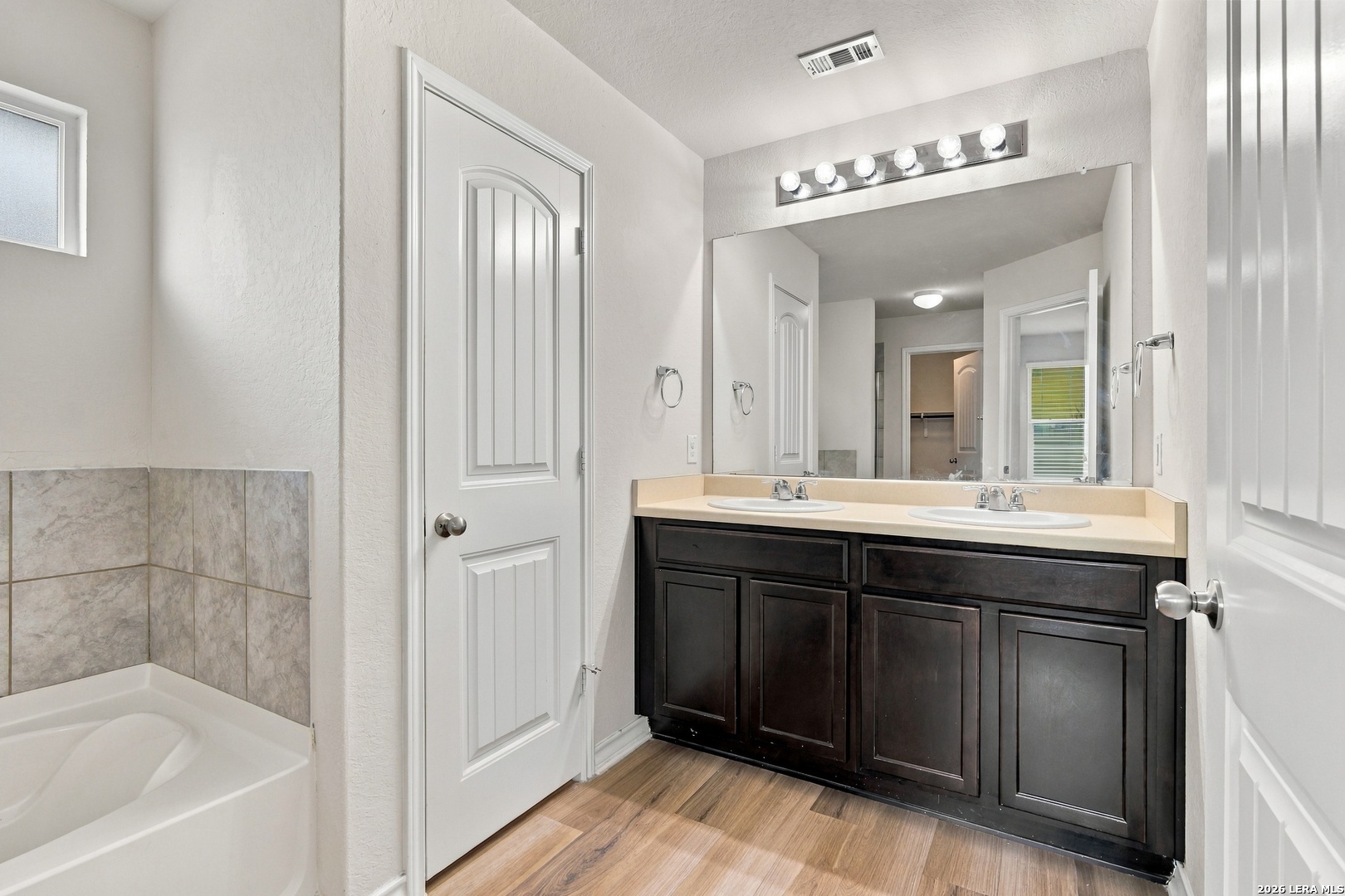 4103 Espada Falls San Antonio TX 78222