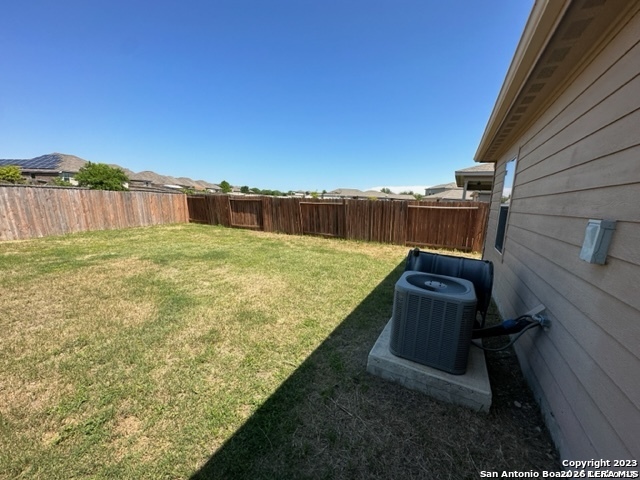 11806 Luckey Flower San Antonio TX 78252