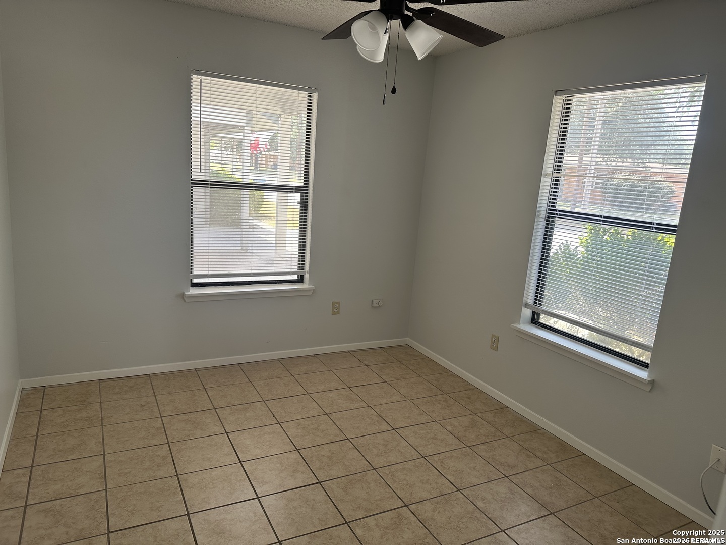 401 W Adams Pleasanton TX 78064