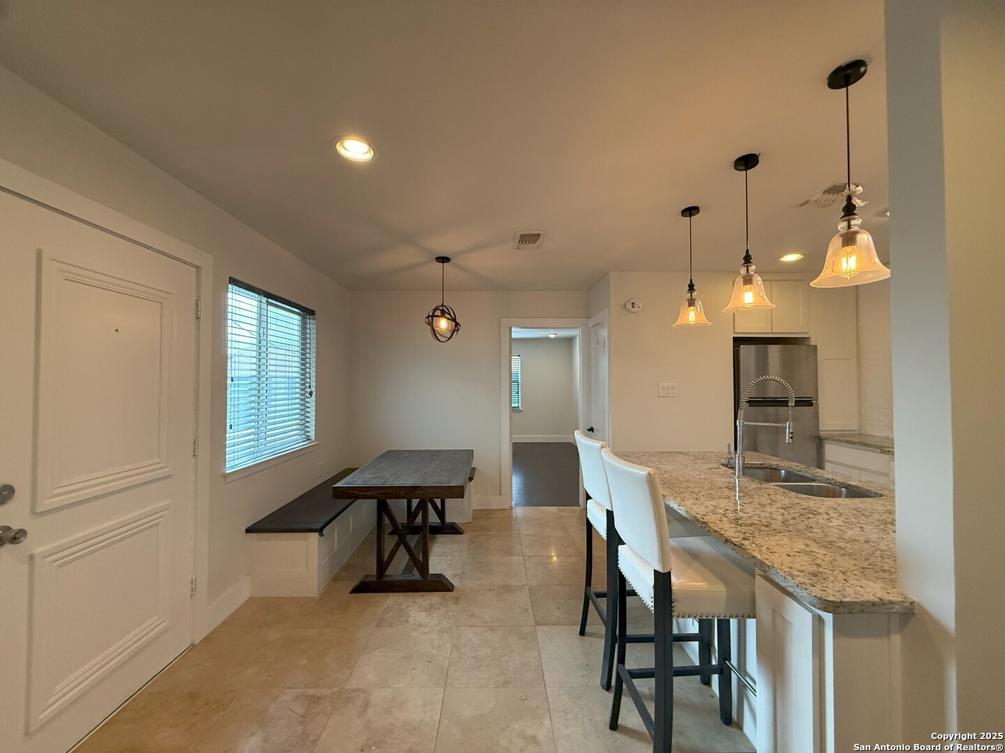 2811 Woodbury San Antonio TX 78217