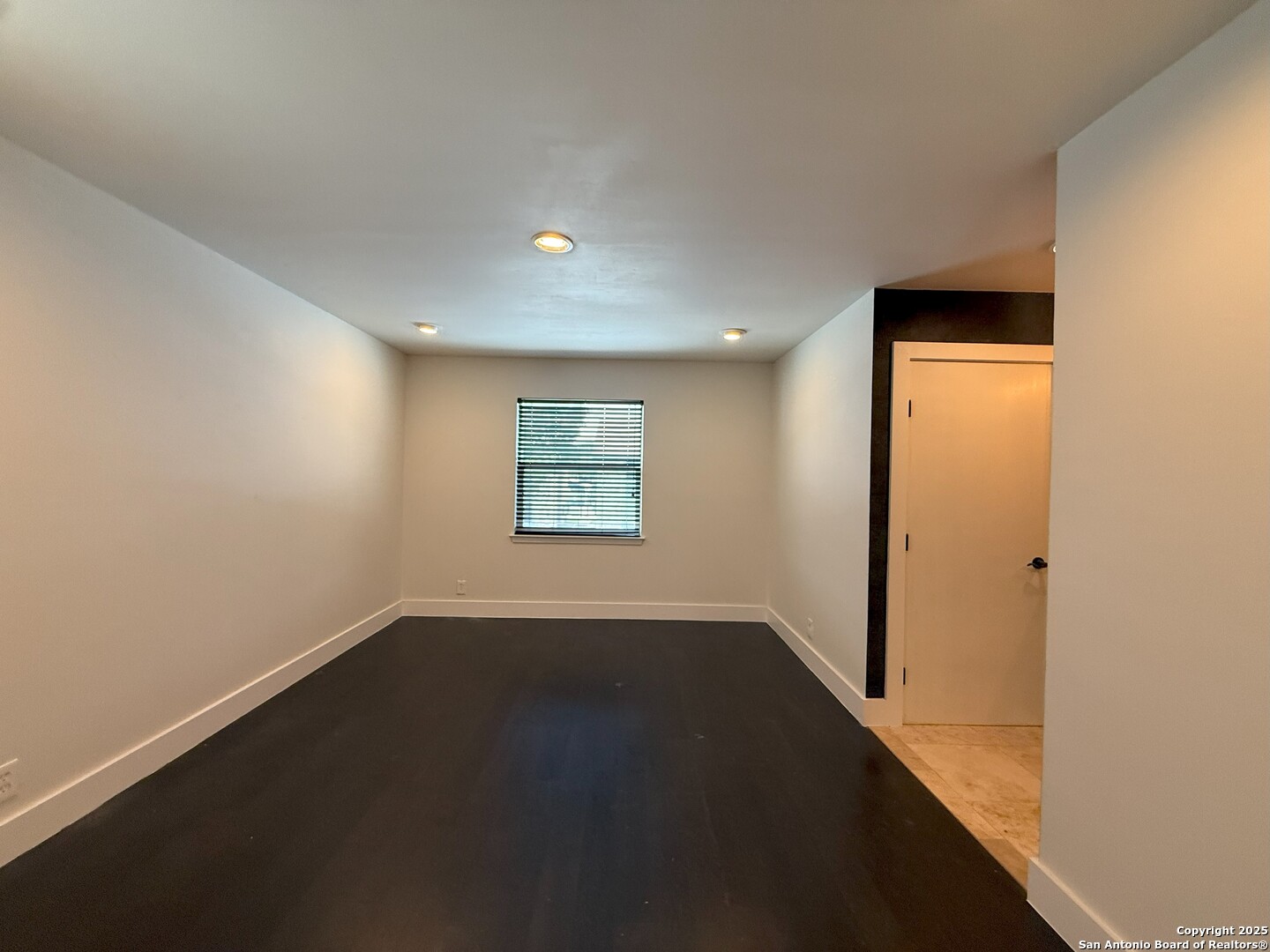 2811 Woodbury San Antonio TX 78217