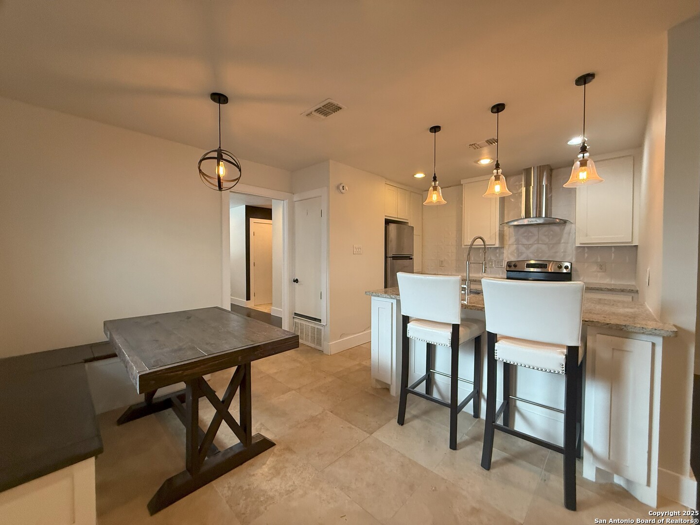 2811 Woodbury San Antonio TX 78217