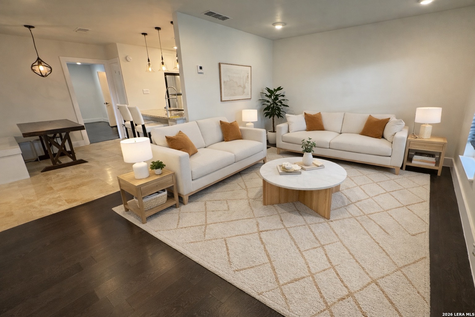 2811 Woodbury San Antonio TX 78217
